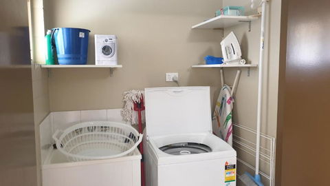 A City Retreat 2BR Apartment Reid Park Townsville - Accommodation Gold Coast 2