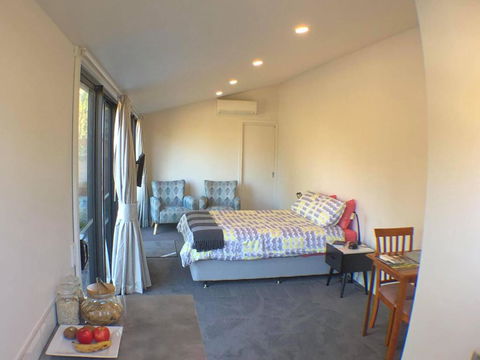 REBS BatB - Accommodation Gold Coast 2