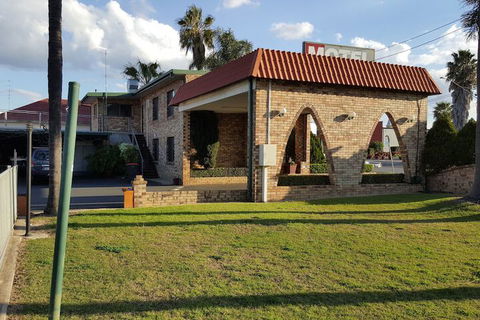 Centre Point Mid City Motor Inn - Accommodation Gold Coast 2
