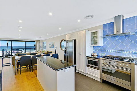 Beachfront Luxury - Gold Coast 4U 7