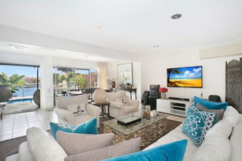 La Casetta - Accommodation Gold Coast 0