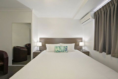 Smart Motel Bert Hinkler - Accommodation Gold Coast 6
