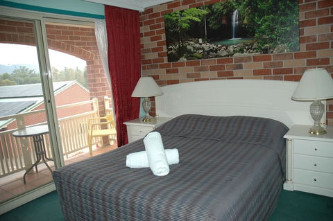 The Roseville Apartments - Gold Coast 4U 1