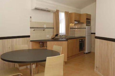 Longreach Tourist Park Caravan Park - Gold Coast 4U 6