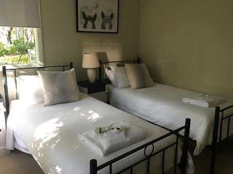 The Bundanoon Guest House - Gold Coast 4U 4