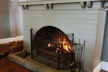The Bundanoon Guest House - Gold Coast 4U 3