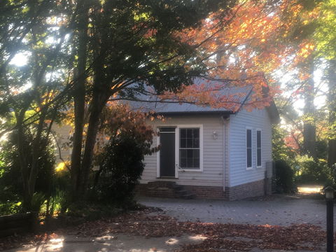 The Bundanoon Guest House - Gold Coast 4U 2