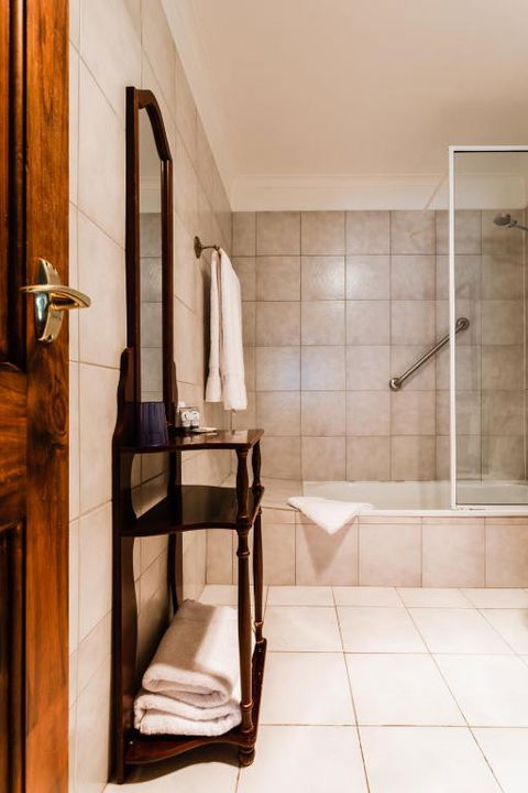 Battery Point Manor - Accommodation Gold Coast 3