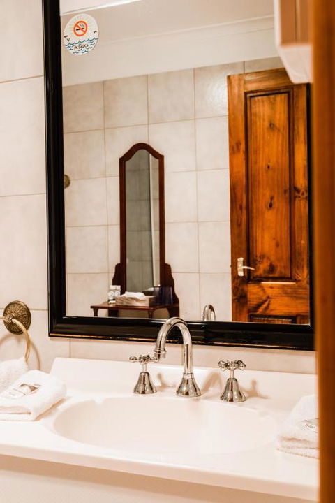 Battery Point Manor - Accommodation Gold Coast 5