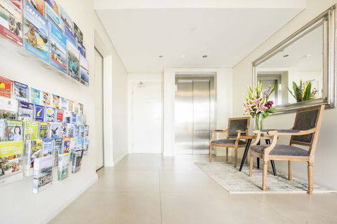 Zappeion Apartments - Accommodation Gold Coast 3