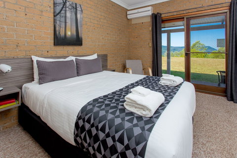 Lookout Mountain Retreat - 1 Gold Coast 6