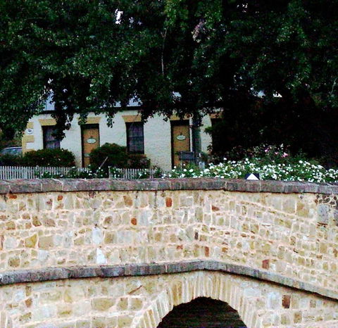 Bridge Cottage - Accommodation Gold Coast 0