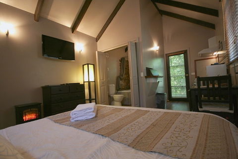 Lotus Lodges - Accommodation Gold Coast 6