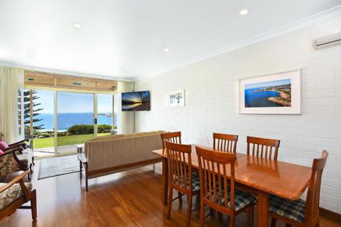 The Dolphins Beachfront Apartments - Accommodation Gold Coast 5
