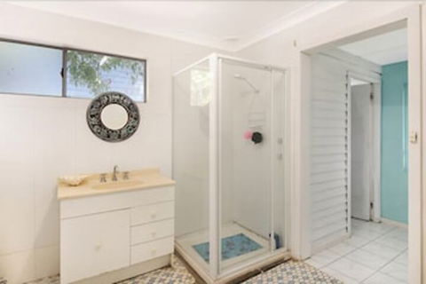 Budgewoi Cottage - Accommodation Gold Coast 3