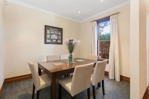 100 On South Callan Apartments - Accommodation Gold Coast 1