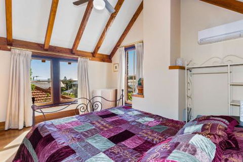 100 On South Callan Apartments - Accommodation Gold Coast 2