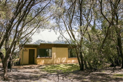 Wyadup Brook Cottages - Gold Coast 4U 3