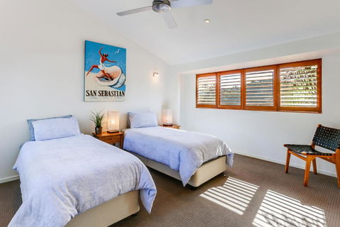 Coast Along - Accommodation Gold Coast 1