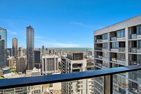 IFSuites (IFSTAYS) Upper West Side Apartment - Accommodation Gold Coast 3