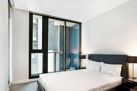 IFSuites (IFSTAYS) Upper West Side Apartment - Accommodation Gold Coast 1