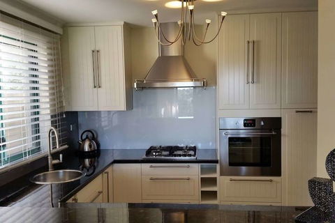 Joondalup Golf Retreat - Gold Coast 4U 7