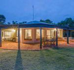 Yallingup Pet Friendly Bush Retreat - Gold Coast 4U
