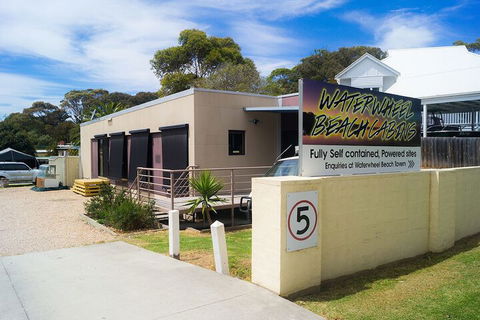 The Waterwheel Beach Cabins - Caravan Park - Gold Coast 4U 1