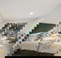 Lakes Edge - Accommodation Gold Coast