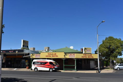 Club Hotel Motel Roma - Gold Coast 4U 5