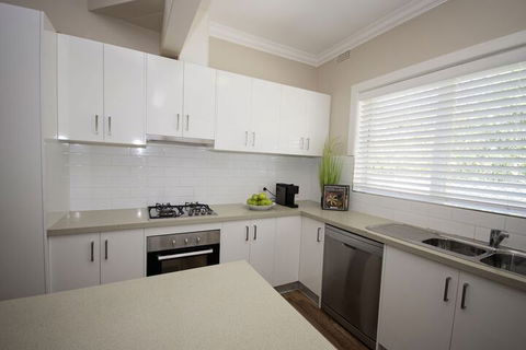 Central Wagga House - Accommodation Gold Coast 0