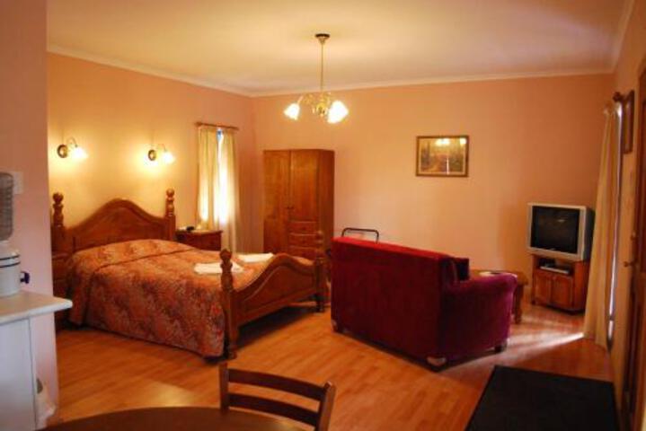 Hay Valley SA Accommodation Gold Coast