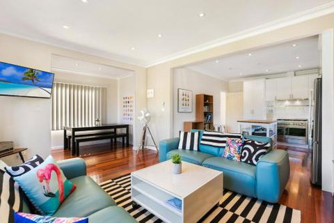 The Bud House - 1 Gold Coast 6