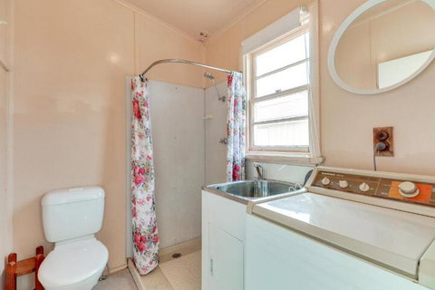 Bennetts - Accommodation Gold Coast 4