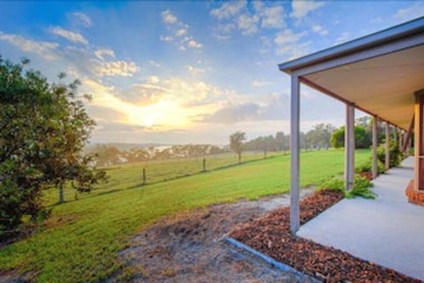 Lakeview - Gold Coast 4U 0