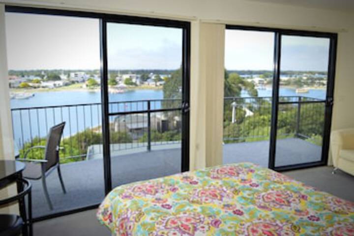  Gold Coast 4U