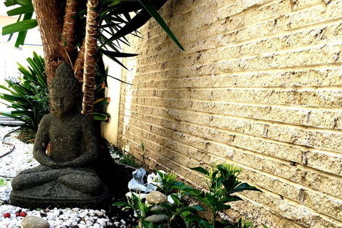 Deluxe Lake View House - Accommodation Gold Coast 1