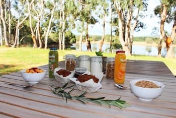 Olio Bello Lakeside Glamping - Accommodation Gold Coast 2