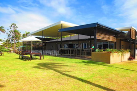Forrest Beach Hotel - Gold Coast 4U 1
