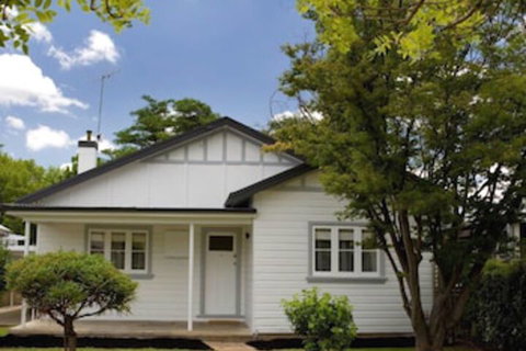 The Sampson - Orange - Accommodation Gold Coast 0