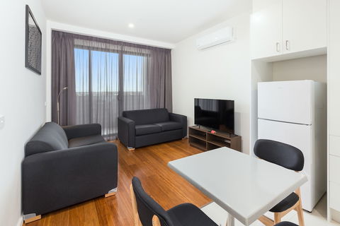 City Edge Dandenong Apartment Hotel - 1 Gold Coast 2