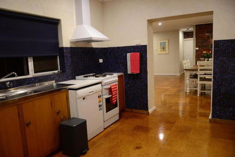 Ratcliff Cottage - Gold Coast 4U 7