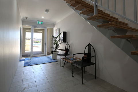 Studio Style Mindarie Marina - Gold Coast 4U 2