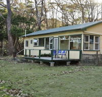 Pebbly Beach Shacks - Gold Coast 4U