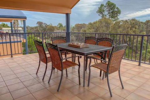 The Curly Seahorse - Accommodation Gold Coast 7