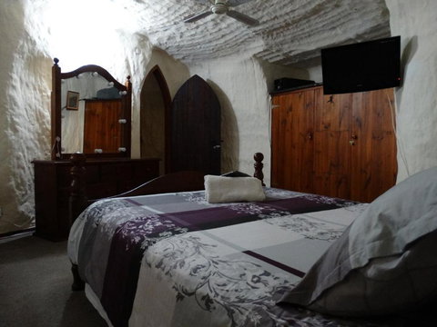 Dis Place - Accommodation Gold Coast 1