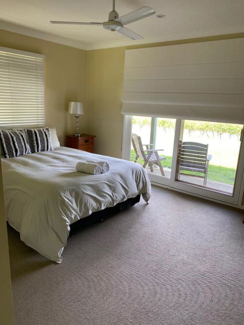 Molly Morgan Vineyard - Accommodation Gold Coast 1