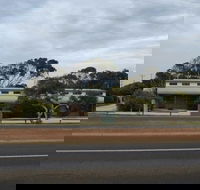 Hopetoun Motel  Chalet Village - Gold Coast 4U