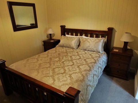 Loughmore House - Accommodation Gold Coast 4