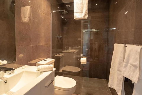 Brigham House - Accommodation Gold Coast 6